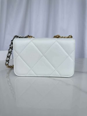 chanel ap3267 19 wallet on chain woc shiny lambskin white 02 luxibags.ru .jpg