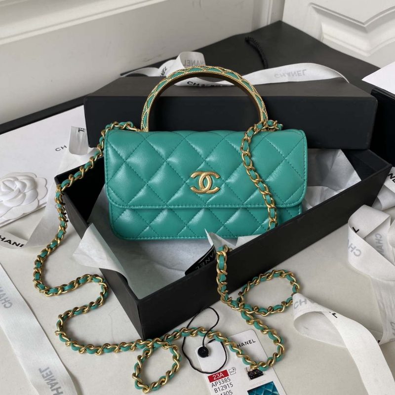 chanel ap3385 woc flap phone holder with chain lambskin green gold 001 luxibags.ru .jpg