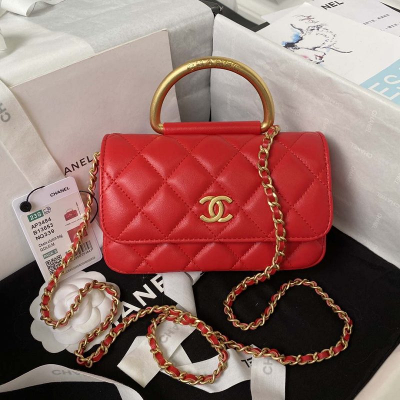 chanel ap3484 clutch with chain shiny lambskin gold tone metal red 001 luxibags.ru .jpg