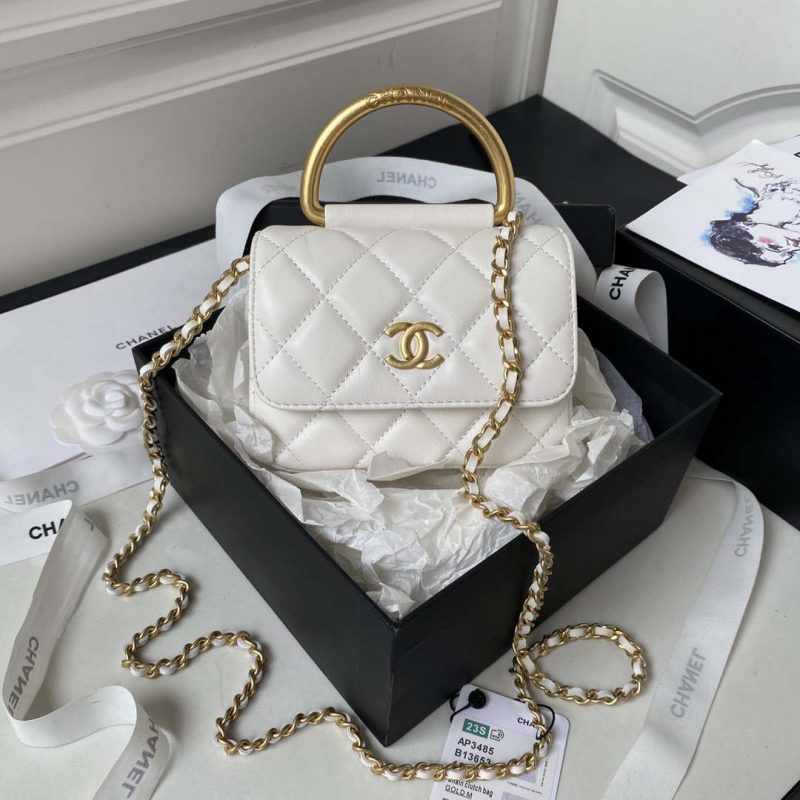 chanel ap3485 clutch with chain shiny lambskin gold tone metal white 001 luxibags.ru .jpg