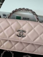 chanel ap3566 clutch with chain pink shiny crumpled calfskin strass ruthenium finish metal 02 luxibags.ru .jpg