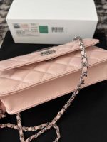 chanel ap3566 clutch with chain pink shiny crumpled calfskin strass ruthenium finish metal 05 luxibags.ru .jpg