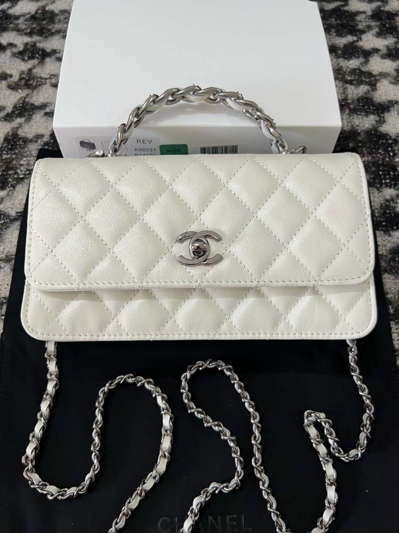 chanel ap3566 clutch with chain white shiny crumpled calfskin strass ruthenium finish metal 001 luxibags.ru .jpg