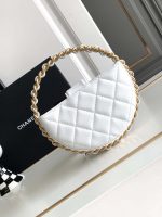 chanel ap3584 pouch mixed fibers calfskin gold tone metal white 002 luxibags.ru .jpg