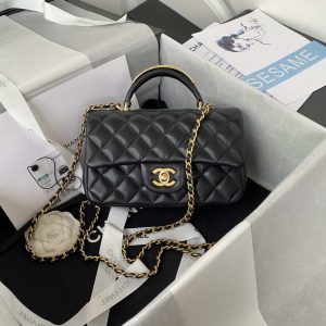 Wholesale replica highest quality luxury handbags, clothing, shoes, jewelry, etc. in cheaper price! Up to 70% discount now. Quality Guarantee!