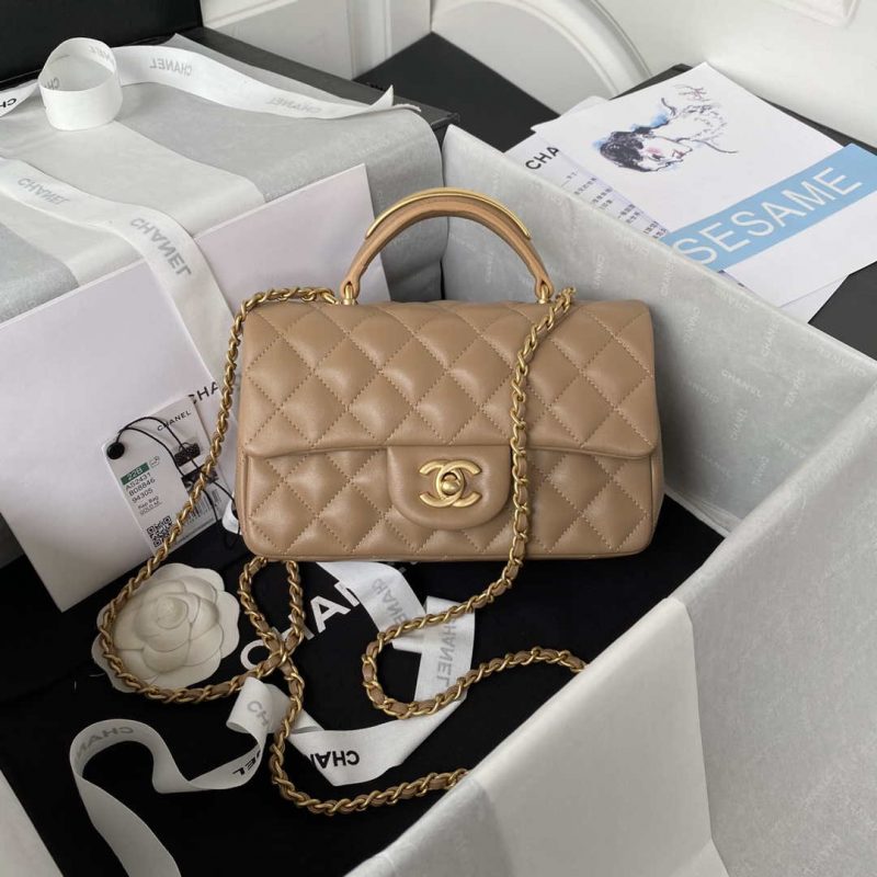 Wholesale replica highest quality luxury handbags, clothing, shoes, jewelry, etc. in cheaper price! Up to 70% discount now. Quality Guarantee!