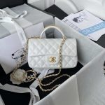Wholesale replica highest quality luxury handbags, clothing, shoes, jewelry, etc. in cheaper price! Up to 70% discount now. Quality Guarantee!