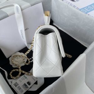 Wholesale replica highest quality luxury handbags, clothing, shoes, jewelry, etc. in cheaper price! Up to 70% discount now. Quality Guarantee!