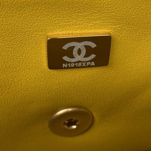 Wholesale replica highest quality luxury handbags, clothing, shoes, jewelry, etc. in cheaper price! Up to 70% discount now. Quality Guarantee!