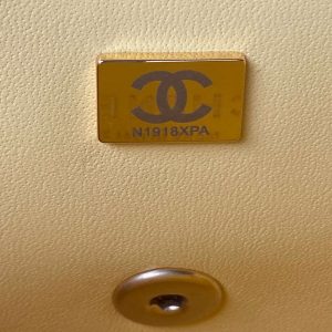 chanel as2649 woc wallet on chain with gold charm small vintage calfskin bag yellow 009 luxibags.ru .jpg