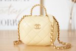 chanel as3066 small vanity case lambskin gold tone metal apricot 02 luxibags.ru .jpg