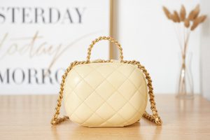 chanel as3066 small vanity case lambskin gold tone metal apricot 04 luxibags.ru .jpg