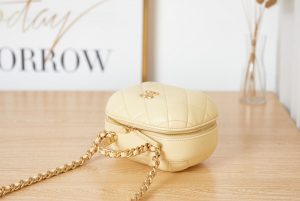 chanel as3066 small vanity case lambskin gold tone metal apricot 05 luxibags.ru .jpg