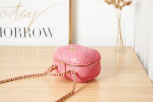 chanel as3066 small vanity case lambskin gold tone metal pink 05 luxibags.ru .jpg