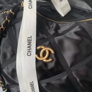 chanel as3093 maxi bowling bag nylon gros grain gold tone metal black 02 luxibags.ru .jpg