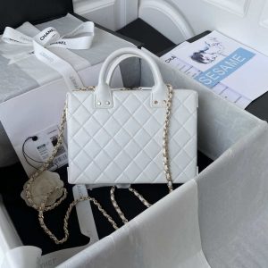 chanel as3345 vanity case calfskin gold tone metal white 002 luxibags.ru .jpg