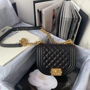 chanel as3350 small boy chanel messenger bag lambskin black 01 luxibags.ru .jpg