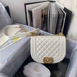 chanel as3350 small boy chanel messenger bag lambskin white 01 luxibags.ru .jpg