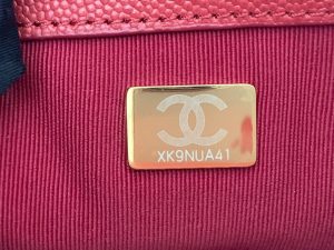 chanel as3369 small flap bag shiny calfskin gold tone metal red 09 luxibags.ru .jpg