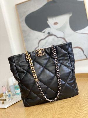 chanel as3519 chanel19 shopping bag shiny lambskin black 001 luxibags.ru .jpg