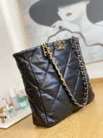 chanel as3519 chanel19 shopping bag shiny lambskin black 003 luxibags.ru .jpg