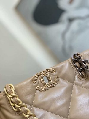 chanel as3519 chanel19 shopping bag shiny lambskin brown 004 luxibags.ru .jpg