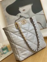 chanel as3519 chanel19 shopping bag shiny lambskin gray 003 luxibags.ru .jpg