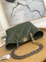 chanel as3519 chanel19 shopping bag shiny lambskin green 005 luxibags.ru .jpg