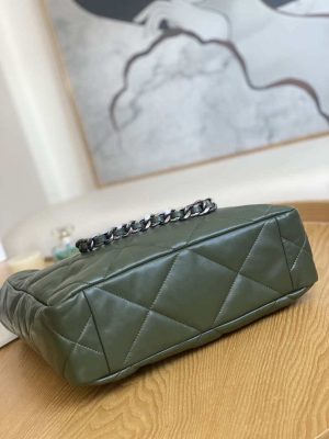 chanel as3519 chanel19 shopping bag shiny lambskin green 006 luxibags.ru .jpg