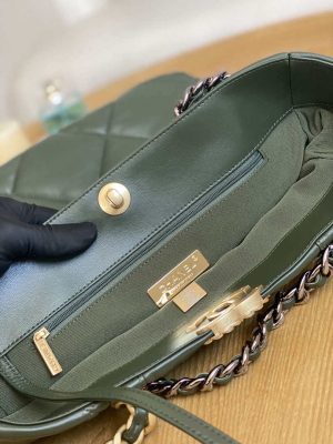 chanel as3519 chanel19 shopping bag shiny lambskin green 007 luxibags.ru .jpg