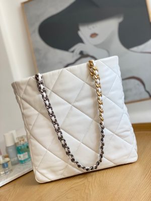 chanel as3519 chanel19 shopping bag shiny lambskin white 002 luxibags.ru .jpg