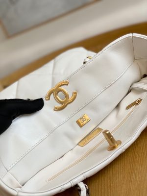 chanel as3519 chanel19 shopping bag shiny lambskin white 007 luxibags.ru .jpg