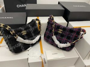 chanel as3562 hobo handbag wool tweed black 010 80a0f9e9 091d 45ac af8a 54f58ba7bc2d luxibags.ru .jpg