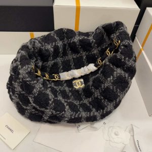 chanel as3564 maxi hobo bag wool tweed gold tone metal black gray 002 luxibags.ru .jpg