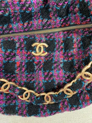 chanel as3564 maxi hobo bag wool tweed gold tone metal purple 005 luxibags.ru .jpg