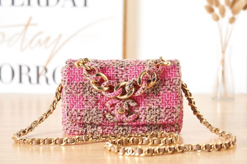 chanel as3611 small flap bag wool tweed gold tone metal pink brown 001 luxibags.ru .jpg