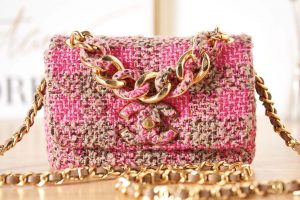 chanel as3611 small flap bag wool tweed gold tone metal pink brown 002 luxibags.ru .jpg