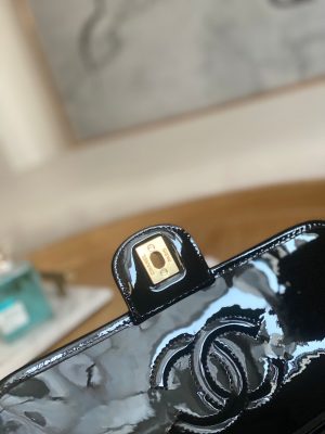 chanel as3653 small flap bag with top handle patent calfskin gold tone metal black 007 luxibags.ru .jpg