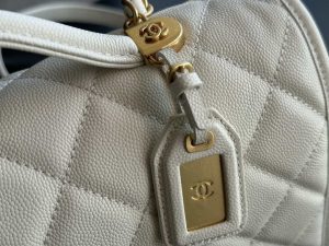 chanel as3662 large backpack calfskin gold tone metal white 004 luxibags.ru .jpg