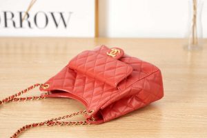 chanel as3690 hobo handbag shiny crumpled calfskin gold tone metal red 005 luxibags.ru .jpg