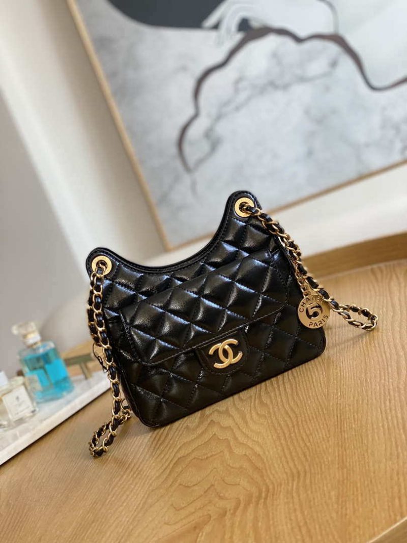 chanel as3710 small hobo handbag shiny crumpled calfskin gold tone metal black 001 luxibags.ru .jpg