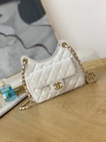 chanel as3710 small hobo handbag shiny crumpled calfskin gold tone metal white 001 luxibags.ru .jpg