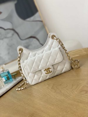 chanel as3710 small hobo handbag shiny crumpled calfskin gold tone metal white 001 luxibags.ru .jpg