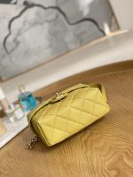 chanel as3729 small vanity case grained calfskin gold tone metal yellow 006 luxibags.ru .jpg