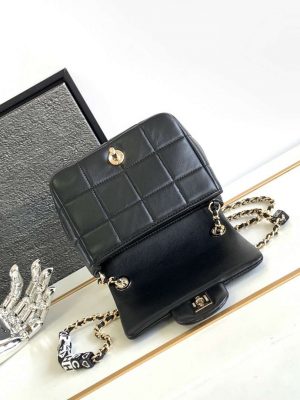 chanel as3744 mini flap bag white lambskin resin gold tone metal black 07 luxibags.ru .jpg