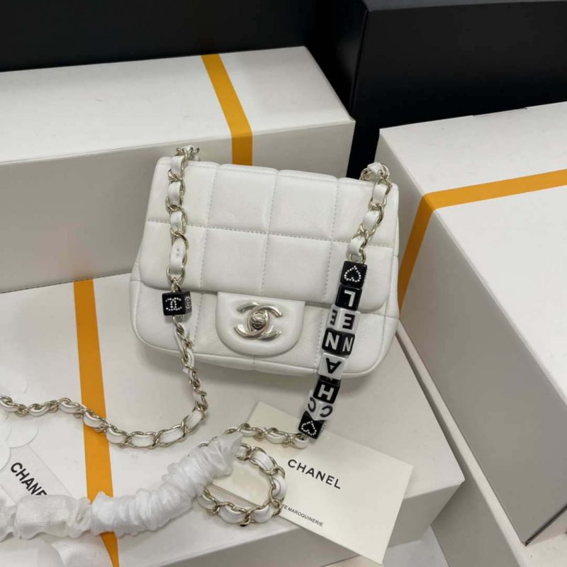 chanel as3744 mini flap bag white lambskin resin gold tone metal white 001 luxibags.ru .jpg