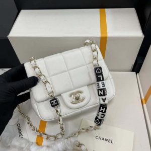 chanel as3744 mini flap bag white lambskin resin gold tone metal white 002 luxibags.ru .jpg
