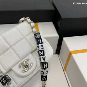 chanel as3744 mini flap bag white lambskin resin gold tone metal white 004 luxibags.ru .jpg