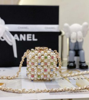 chanel as3769 mini evening bag imitation pearls gold tone metal white multicolor 001 luxibags.ru .jpg