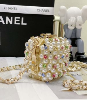 chanel as3769 mini evening bag imitation pearls gold tone metal white multicolor 005 luxibags.ru .jpg